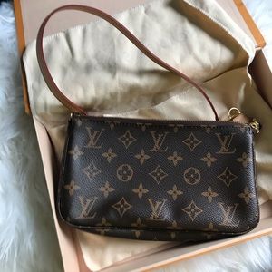 LOUIS VUITTON Bag 🤍